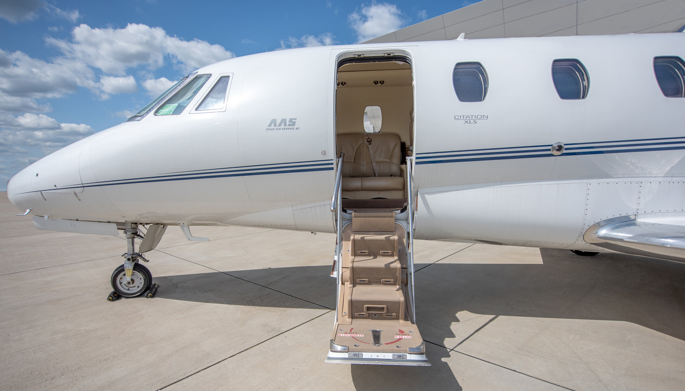 2008 Citation XLS stairways