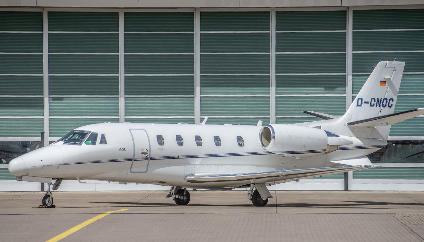 2008 Citation XLS in front of hangar