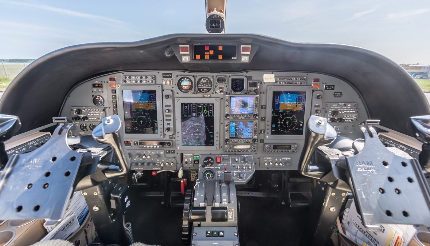 2004 Cessna Citation CJ2 avionics image