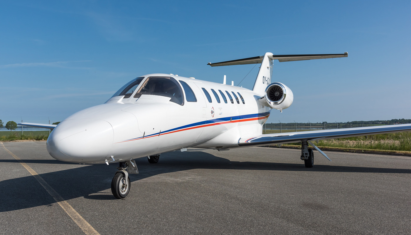 2004 Cessna Citation CJ2 end of runway