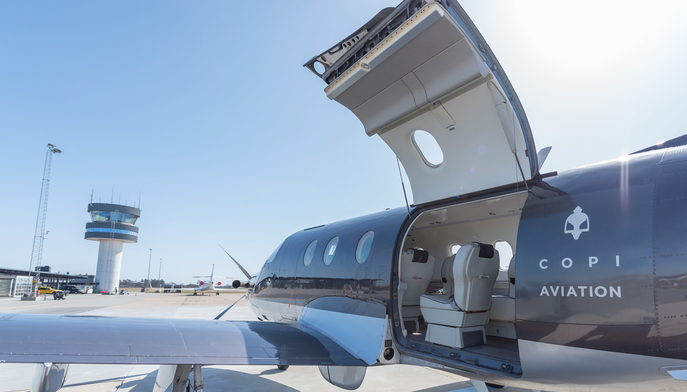 Pilatus PC-12/47 Cargo door open