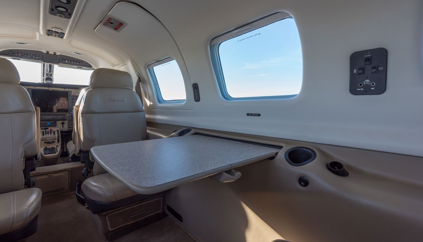 Piper Matrix Interior stowaway table