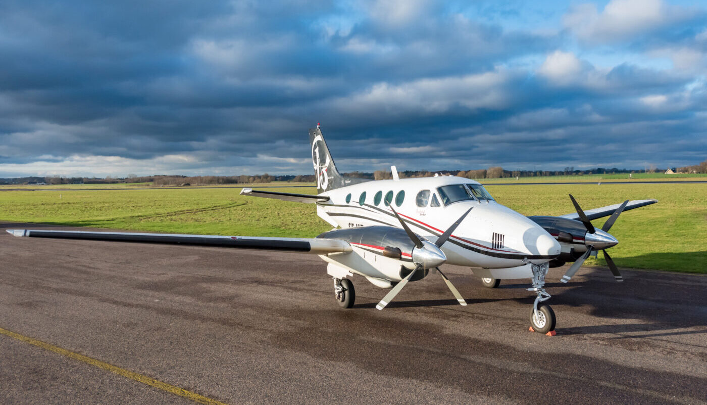 1977 Beech King Air C90, SE-IIB, full view RH